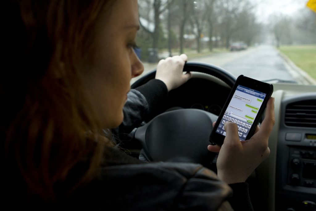 New Haven Auto Accident Risk Increased With Cell Phone Use 2-8x