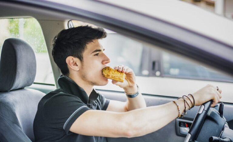 Five Ways To Avoid A New Haven Auto Accident Caused By Distracted